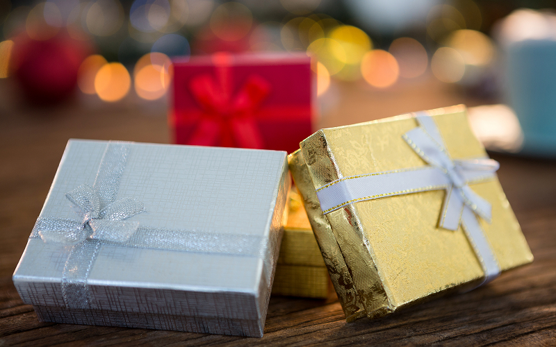 Celebrate the Festival of Lights with beautiful Diwali hampers that perfectly blend tradition and modern elegance. Trevento's festive gifts help to make your employee, client and partner relationships happier and more prosperous.